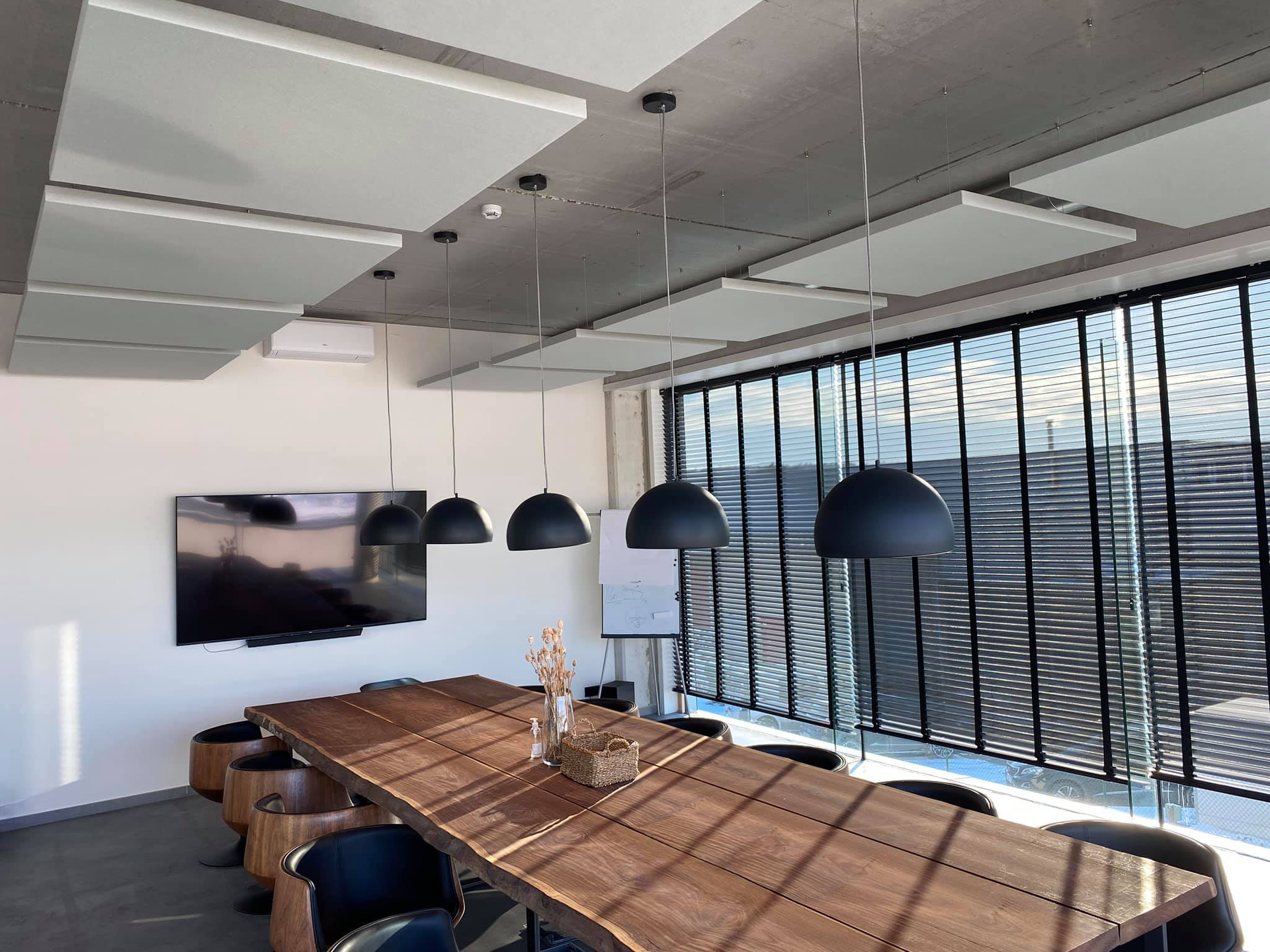 Baffles suspendus acoustiques