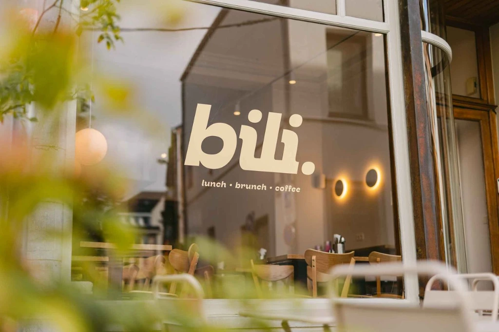 Bili Brunch – Baffles acoustiques au restaurant